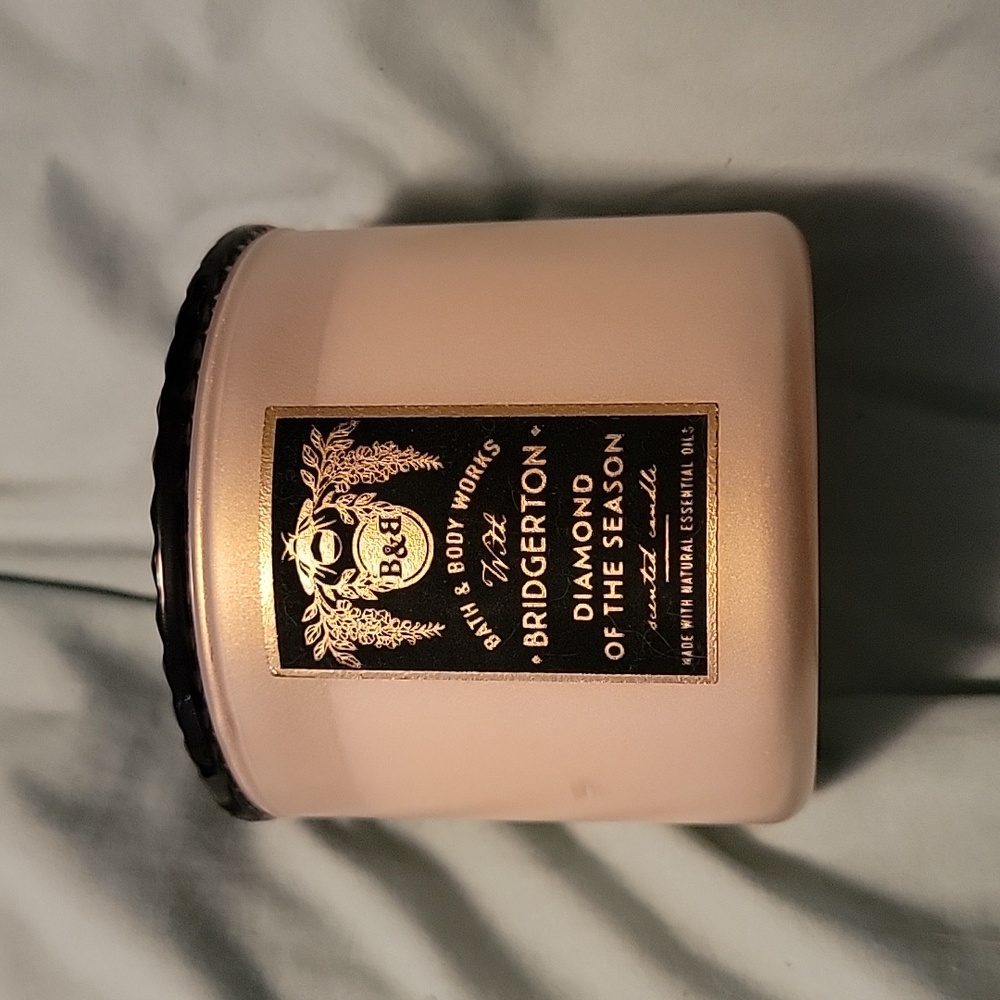 Diamond of the Season 3 wick candle